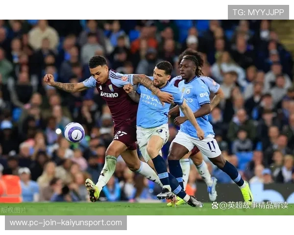 英超曼城前场短传突破,门前机会接连呈现